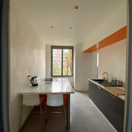 アパート 2-bedroom Apartment, Close To Center And Chu クレルモン・フェラン